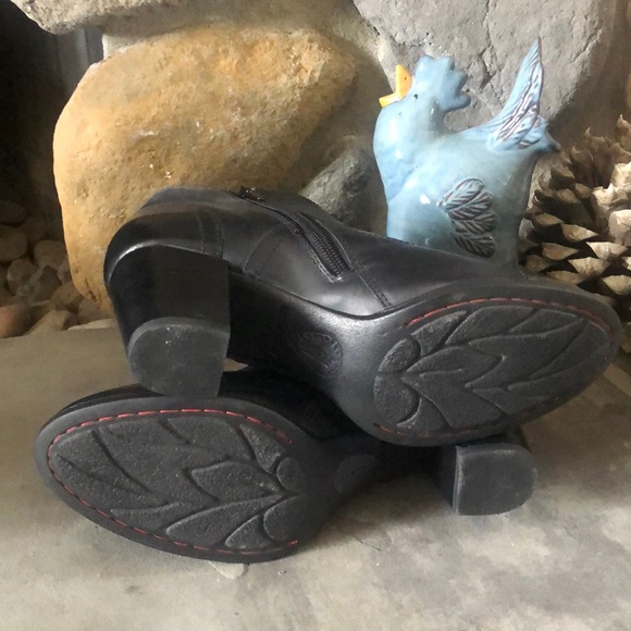 BORN❤️Leather Ankle BOOTS 2.5”Block Heels BLACK - Picture 7 of 8